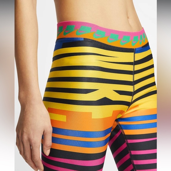Nike Sportswear NSW Women's Printed Leggings Watermelon Size M activewear - Picture 3 of 13